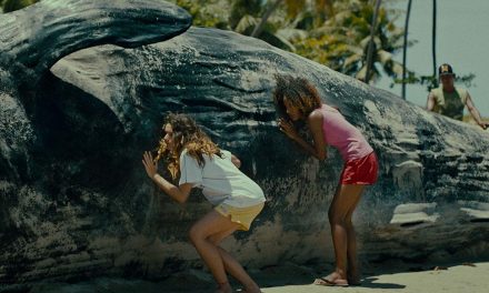 GLI ADOLESCENTI, IL SESSO, LA SPIAGGIA: “HEARTLESS” DAL BRASILE. UNO STRANO FILM SU UN PARADISO TERRESTRE CHE TALE NON È