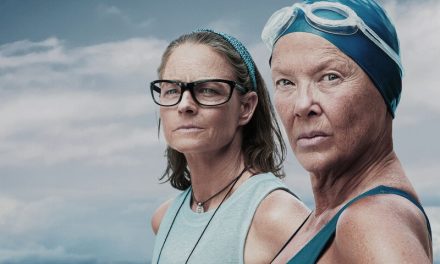 DIANA NYAD, TOSTA SCIROCCATA CHE NUOTÒ TRA CUBA E FLORIDA. UN BEL FILM CON BENING & FOSTER RIEVOCA L’IMPRESA (NETFLIX)