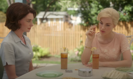 “MOTHERS’ INSTINCT”, ANNE HATHAWAY CONTRO JESSICA CHASTAIN IN UN THRILLER PSICOLOGICO INQUIETANTE E ADRENALINICO