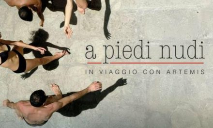 “A piedi nudi”: le maschere e, ahinoi, le mascherine di Artemis