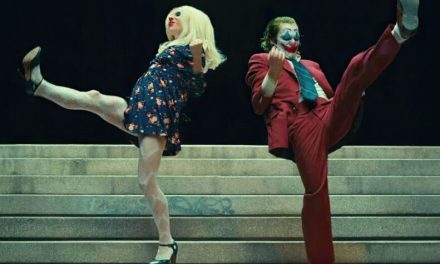 ESCE IL JOKER CANTERINO CHE NON PIACQUE AI CINEFILI VENEZIANI. MI PARE INVECE UN BEL SEGUITO, UN MUSICAL SULLA SCONFITTA