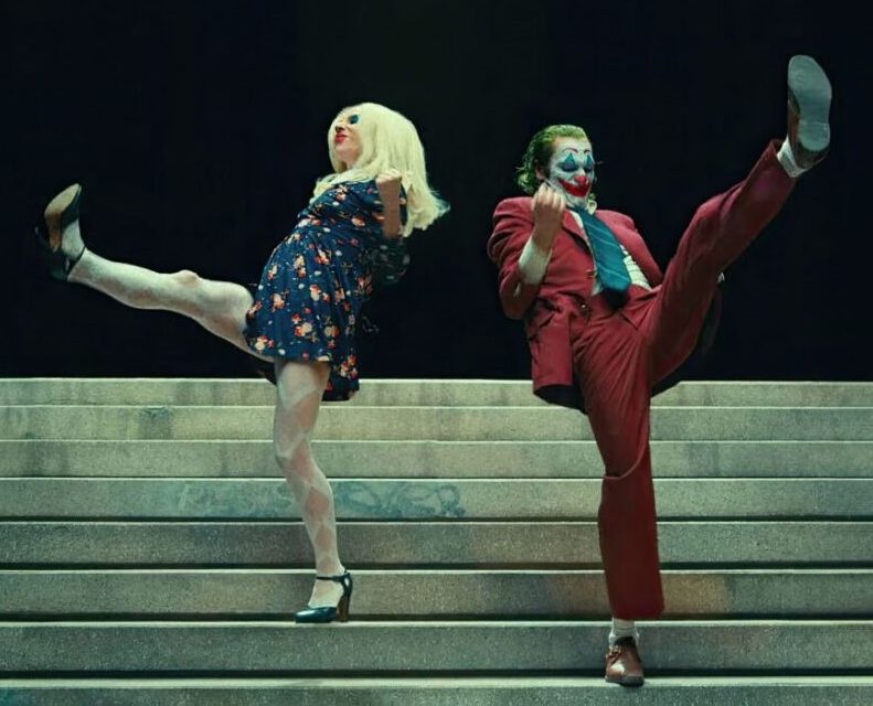 ESCE IL JOKER CANTERINO CHE NON PIACQUE AI CINEFILI VENEZIANI. MI PARE INVECE UN BEL SEGUITO, UN MUSICAL SULLA SCONFITTA