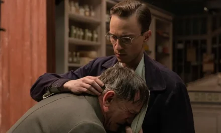 CON “QUEER” GUADAGNINO CELEBRA BURROUGHS ALLA SUA MANIERA. MA LE SCENE DI SESSO GAY DI DANIEL CRAIG NON SONO COSÌ AUDACI