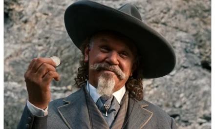 CON “TESTA O CROCE?” RITORNA (FORSE) IL WESTERN ALL’ITALIANA. OGGI A CANNES IL CURIOSO FILM CON BORGHI COWBOY ROMANO
