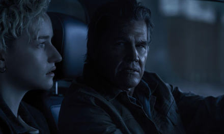 CON “WEAPONS” CREGGER SI UNISCE AL CLUB DELL’ELEVATED HORROR. JULIA GARNER E AMY MADIGAN DOMINANO LA SCENA