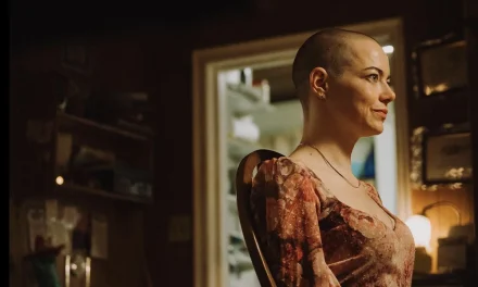 LE API, I TERRESTRI E GLI ALIENI: LA SATIRA HORROR DI LANTHIMOS. SPLENDIDA E AUDACE EMMA STONE, MUSA DEL REGISTA GRECO
