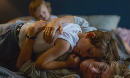 “L’Attachement – La tenerezza”: la naturale tenerezza per la maternità