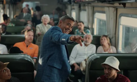 SE BAUMBACH E CLOONEY SPROFONDANO NEL COLORE TOSCANO. SU NETFLIX “JAY KELLY”, CRISI E REDENZIONE DI UN DIVO STANCO