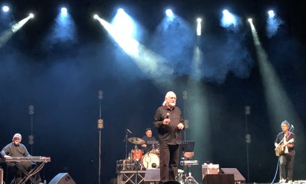 Eugenio Finardi, la voce che unisce passato e presente. Il concerto al Teatro Olimpico del 2 marzo