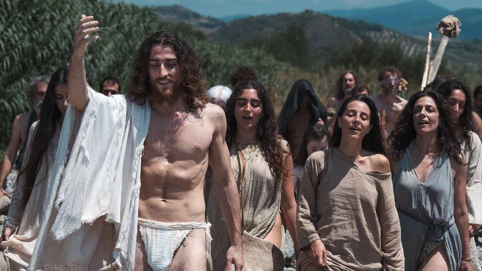 IL 2 ESCE “IL VANGELO DI GIUDA”: BASE FA I CONTI COL TRADIMENTO. UN FILM ATIPICO, ANCHE AUDACE, QUASI TUTTO SENZA DIALOGHI