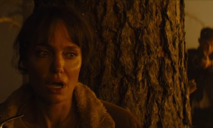 “Quelli che mi vogliono morto”: fuga dalle fiamme nel film di Taylor Sheridan