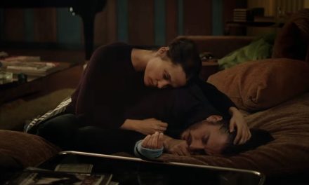 “THE ECHO CHAMBER”: AMORE, DOLORE E MALATTIA NELL’APPARTAMENTO IDEATO DA BERTOLUCCI